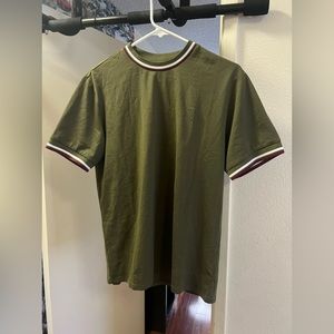 Guess T-shirt